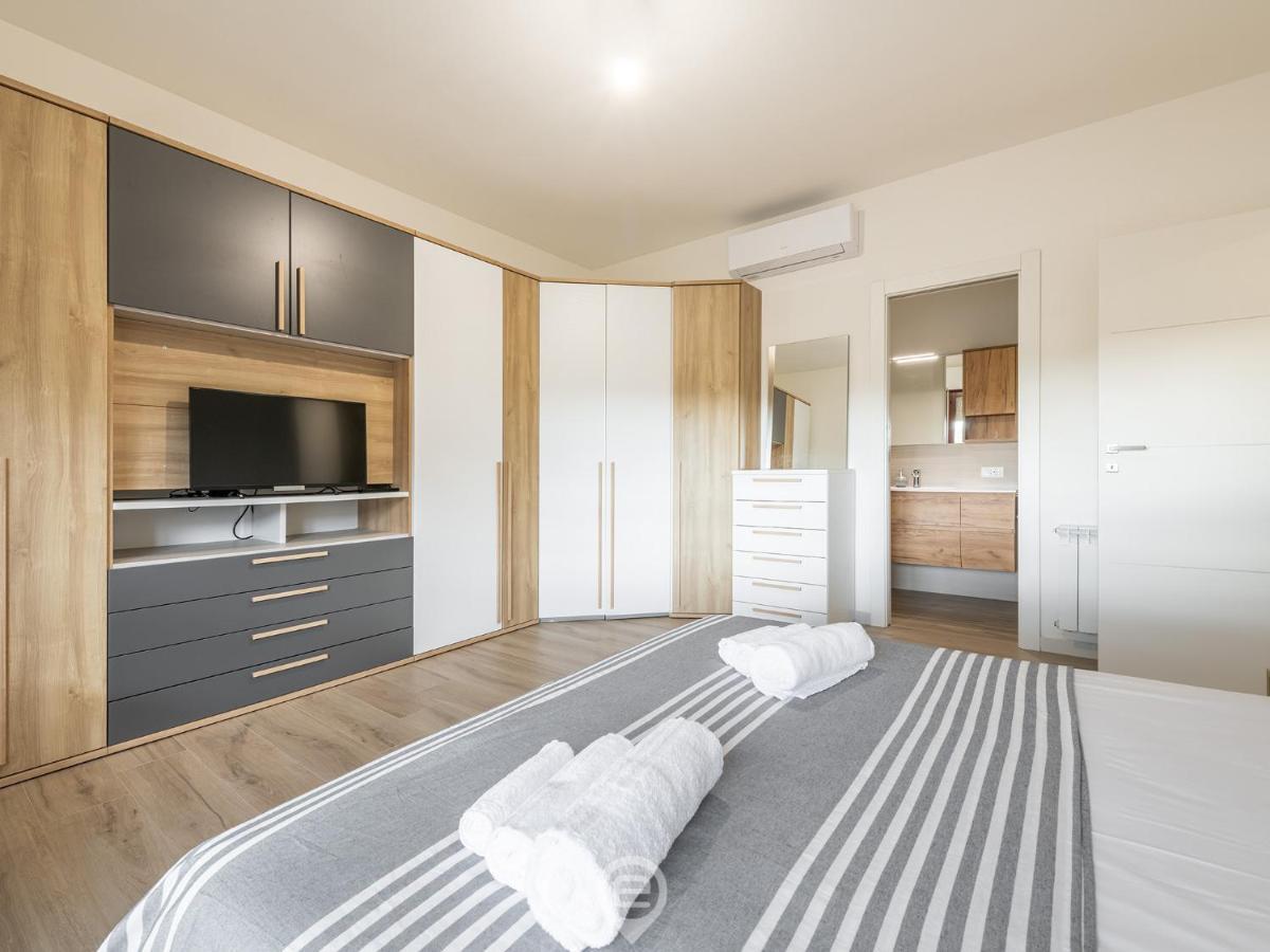Giulia'S House Apartment Oristano Luaran gambar