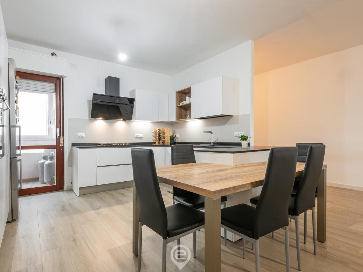 Giulia'S House Apartment Oristano Luaran gambar